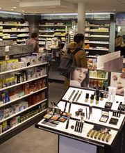 intérieur-pharmacie-amavita-cheseaux