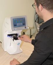 Scheitelbrechwertmesser.