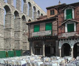 meson-de-candido-fachada-01.jpg