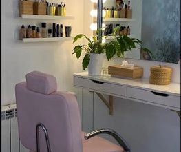 peluqueriapasarelarequena2.JPG