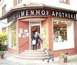 Aussenansicht der Almenhof-Apotheke