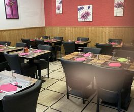 Dine Ami Table image 5