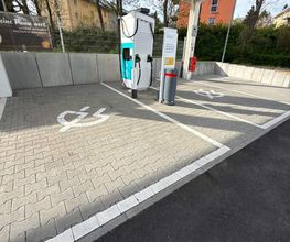 Shell Recharge Charging Station Bild 2