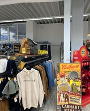 Carhatt Bekleidung wie Pullover, Mütze und T-Shirts