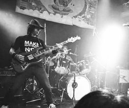 MAKE ROCK´N´ROLL NOT WAR Bild 3