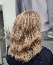 Salon 45° Grad Bild 19