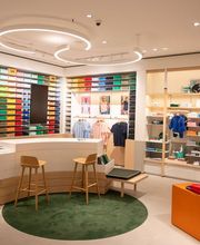 Lacoste Cergy Les 3 Fontaines image 3