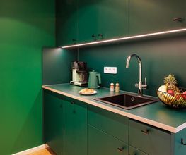 Kitchenette for free coffee and tea