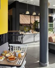 B&B HOTEL Nanterre Rueil-Malmaison image 11