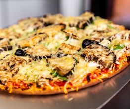 Royal Pizza image 7