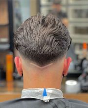 Gold Cut Coiffeur Bild 1