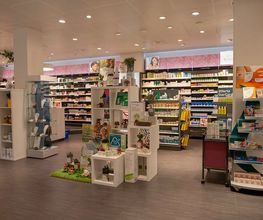 all-interno-della-farmacia-amavita-lurà