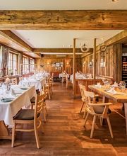 Restaurant Arvenstube, alpine chic, local food, meat, vegetarian