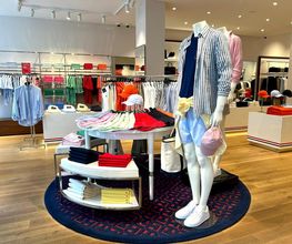 Tommy Hilfiger image 4