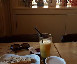 Le Café Serpente image 13