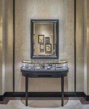 Van Cleef & Arpels (Cannes - La Croisette) image 6