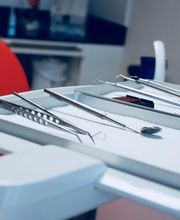 Dr. med. dent. Fasciglione Daniele Bild 1