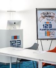 123 FAHRSCHULE Essen-Zentrum Bild 7