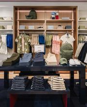 Tommy Hilfiger Outlet immagine 3