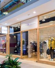 Tommy Hilfiger Outlet immagine 1