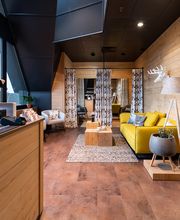 Private Shopping Lounge 