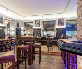 M.O.C. Bar & Restaurant Bild 3