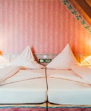 Hotel-Pension-Hofmark Bild 3