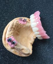 Dentaltechnik Oriwal Bild 1