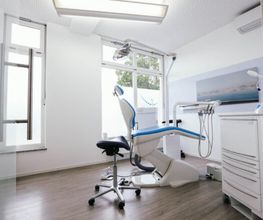 Dr. med. dent. Claus Lucke Bild 3