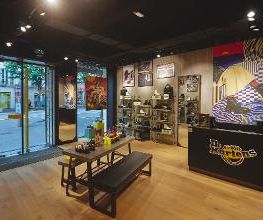 Dr. Martens image 7