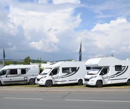 Automobile Weberpals GmbH, Mazda, Peugeot Bild 2