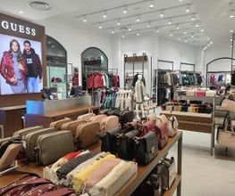 GUESS immagine 6