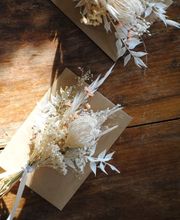 Magnolia - atelier de créations en fleurs séchées à Lyon - Atelier DIY EVJF - Créations : bouquet/couronne de mariée image 5