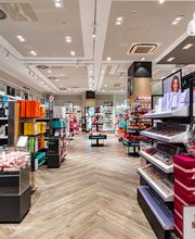 Douglas Neu-Ulm Glacis-Galerie Bild 2