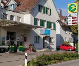 AGROLA Tankstelle in Dinhard, Zürich - zwei Tanksäulen - überdacht