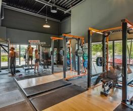 Basic-Fit 24/7 image 1