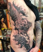 Cyril Tattoo et Piercings image 15