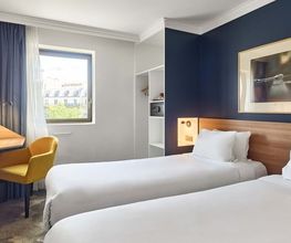 B&B HOTEL Paris 17 Batignolles image 8