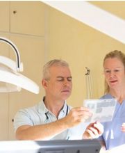 Zahnarztpraxis Dr. med. dent. Müller Wolfgang Bild 2