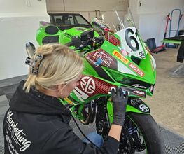 Professionelle Motorrad-Aufbereitung in Bad Marienberg: Glanzleistung WW sorgt für gründliche Pflege, saubere Oberflächen und den langfristigen Werterhalt von Motorrädern im Westerwald.