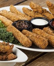 Pluckers Wing Bar image 2