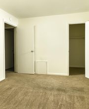 Chesapeake Village Apartments image 10