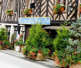 Relais De Poste Saint Jacques image 16