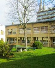 Lycée privé Sainte-Solange image 1