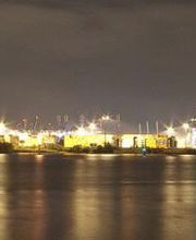 Elbblick Kanzlei bei Nacht