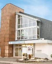 Raiffeisenbank Neustadt eG, Geschäftsstelle Straßenhaus Bild 1