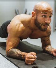 Stop wasting time and get serious about your goals.
Whether muscle building or strength endurance, the LicciardiBrothers are always at your side as a personal trainer to guide you through any challenge.