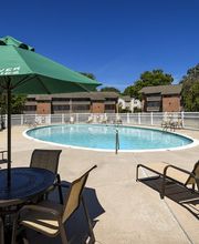 Lake Club Apartments image 19