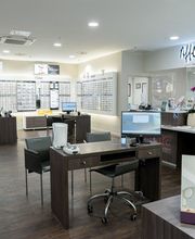 Audioprothésiste Bourges-Alain Afflelou Acousticien image 2