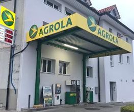 AGROLA Tankstelle in Thörigen - überdacht mit einer Tanksäule und Zahlautomat
